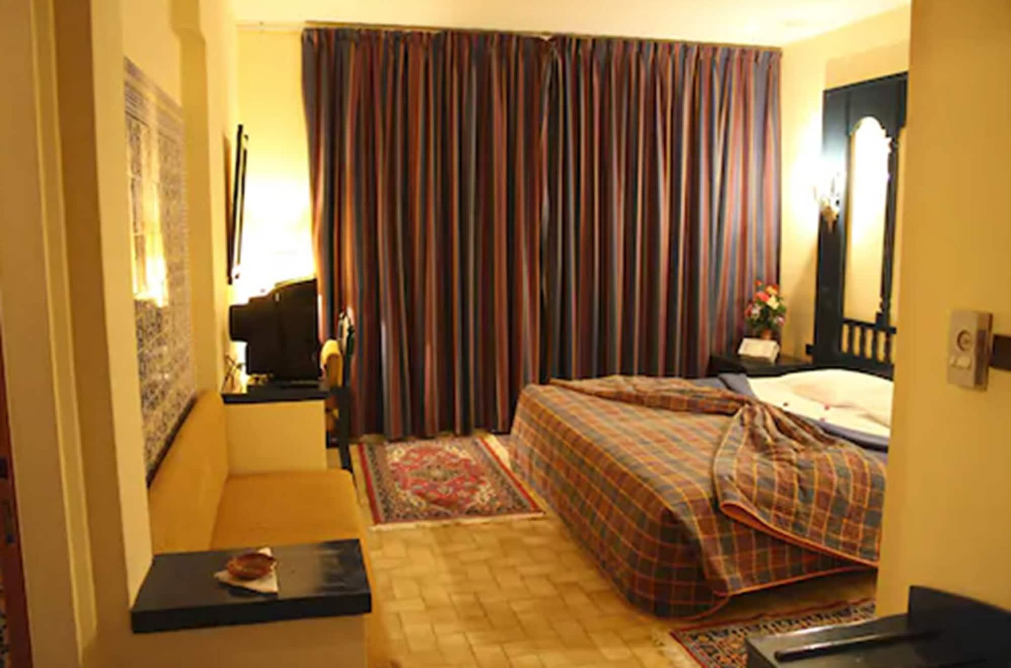 Rs Hotel Karam Palace ورزازات المظهر الخارجي الصورة